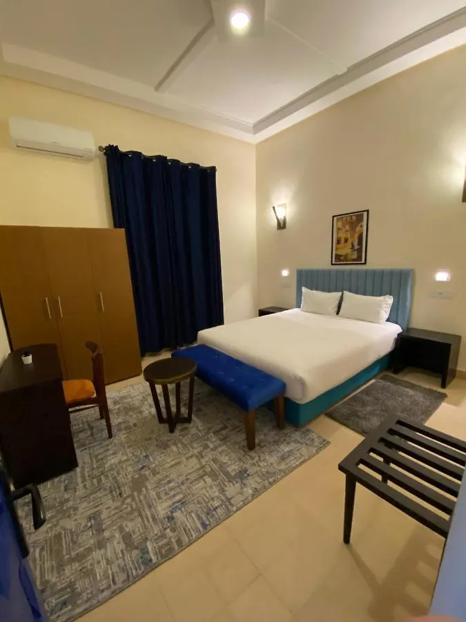 Comfy Colonial Apartments Marrakesh